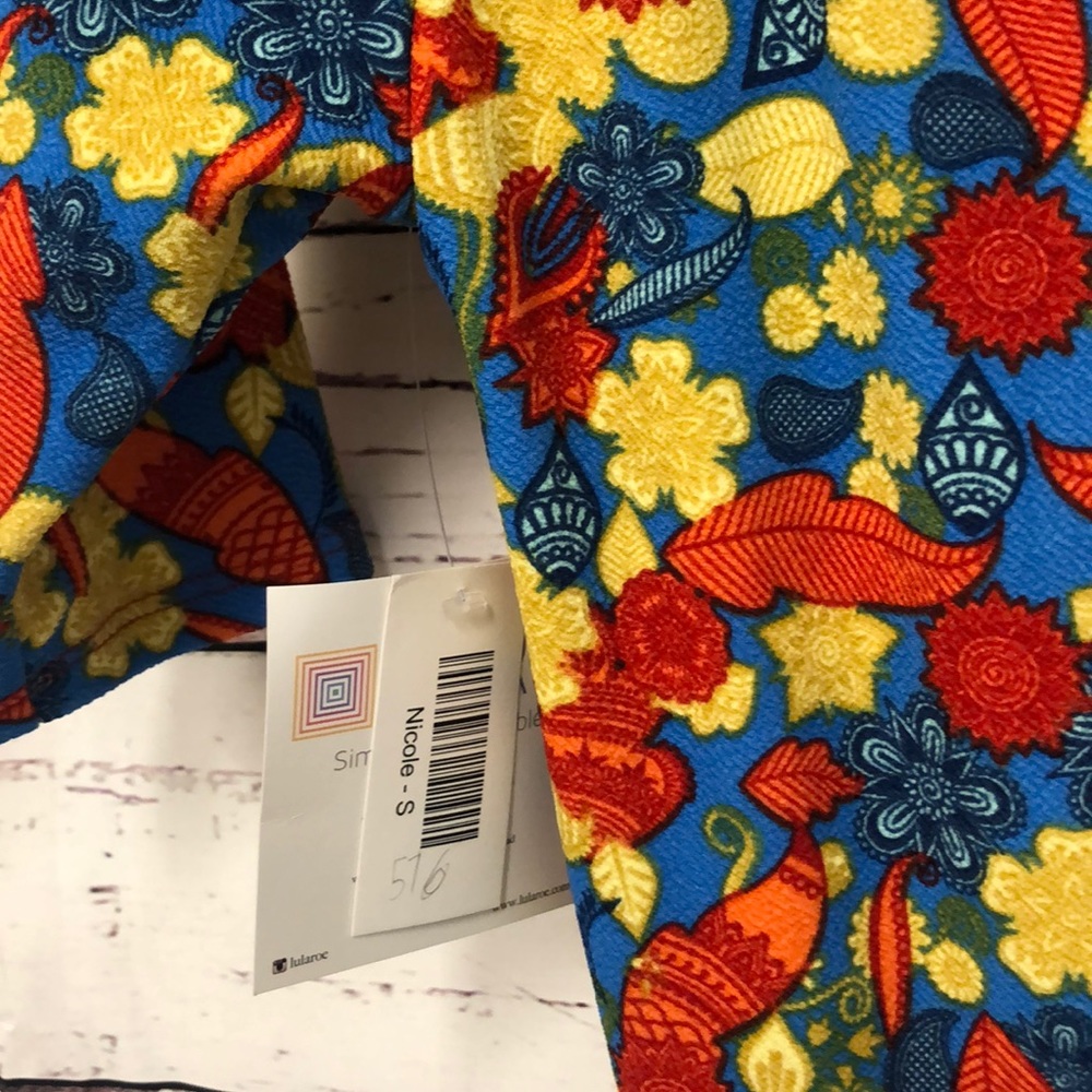 LulaRoe bright‎ feather ornament print Nicole dress - Picture 4 of 5
